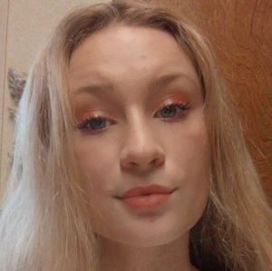 Meet your Posher, Lita